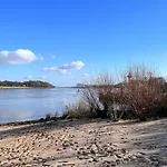 Gaestehaus Weserblick Am Weser-sandstrand Alloggio in famiglia Berne