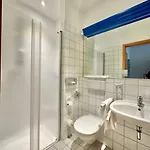 Gaestehaus Weserblick Am Weser-sandstrand * Berne