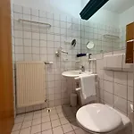 Gaestehaus Weserblick Am Weser-sandstrand * Berne