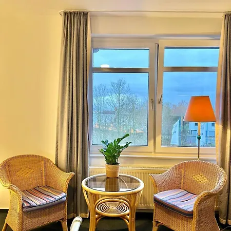 Gaestehaus Weserblick Am Weser-sandstrand * Berne