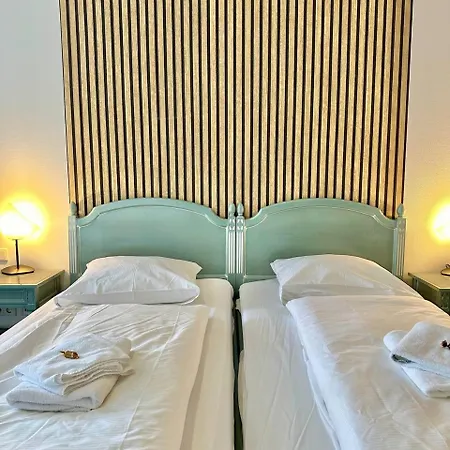 Ubytování v soukromí Gaestehaus Weserblick Am Weser-sandstrand *