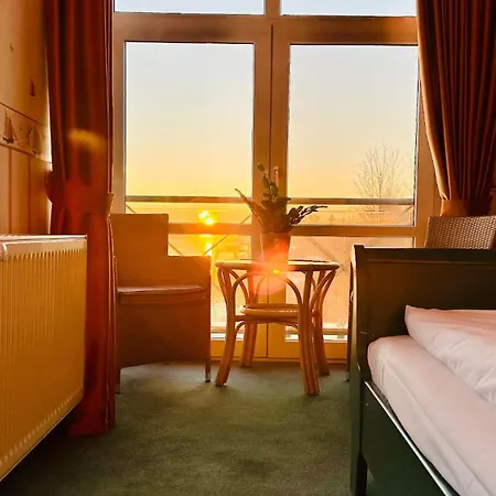 Gaestehaus Weserblick Am Weser-sandstrand *