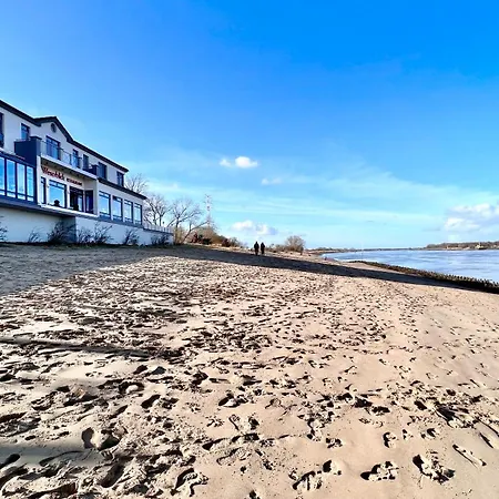 Gaestehaus Weserblick Am Weser-sandstrand