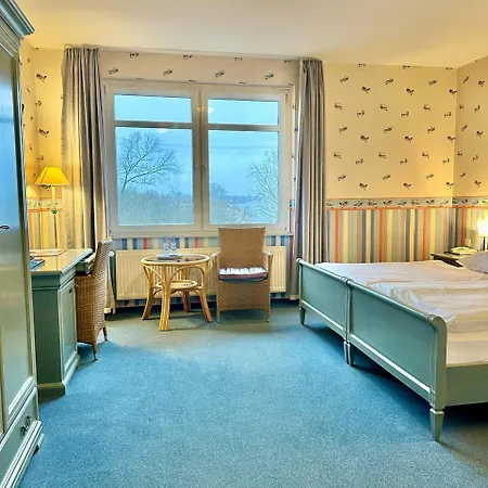 Gaestehaus Weserblick Am Weser-sandstrand * Berne