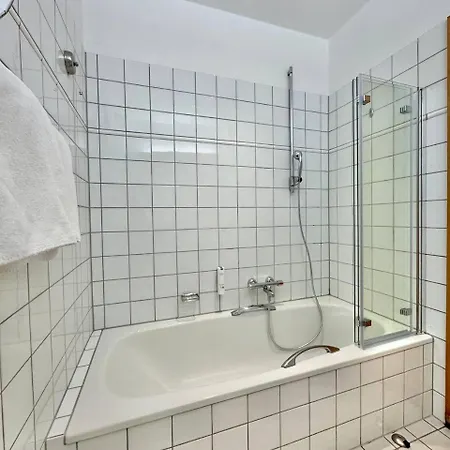 ホームステイ Gaestehaus Weserblick Am Weser-sandstrand Berne