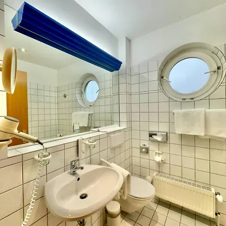 Gaestehaus Weserblick Am Weser-sandstrand