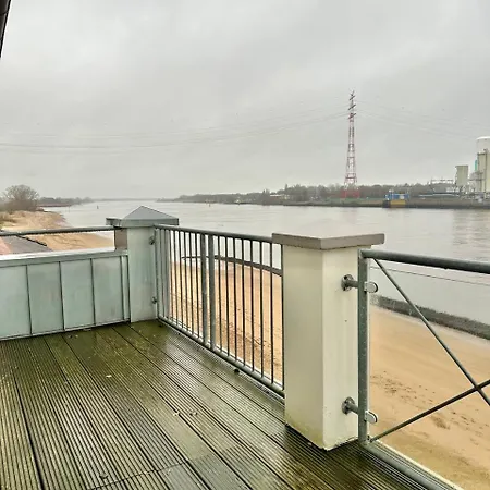 Gaestehaus Weserblick Am Weser-sandstrand Séjour chez l'habitant *