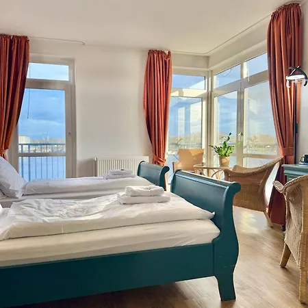 Gaestehaus Weserblick Am Weser-sandstrand