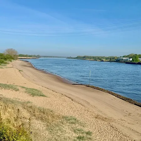 Gaestehaus Weserblick Am Weser-sandstrand * Berne