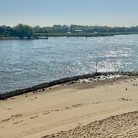 Gaestehaus Weserblick Am Weser-sandstrand Rum i privatbostad Berne