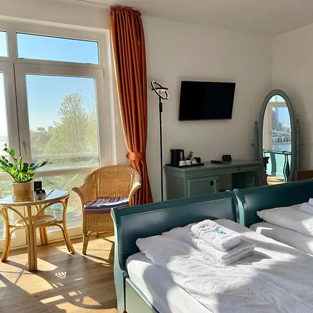 Gaestehaus Weserblick Am Weser-sandstrand * Berne