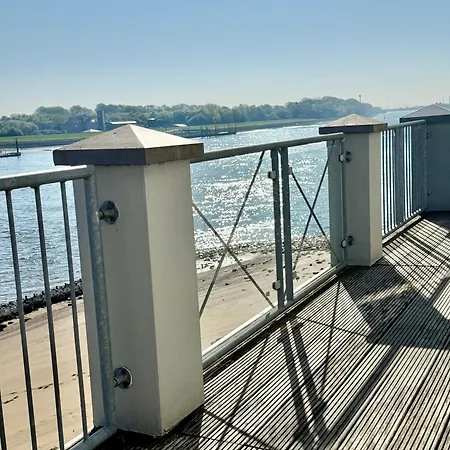 Gaestehaus Weserblick Am Weser-sandstrand