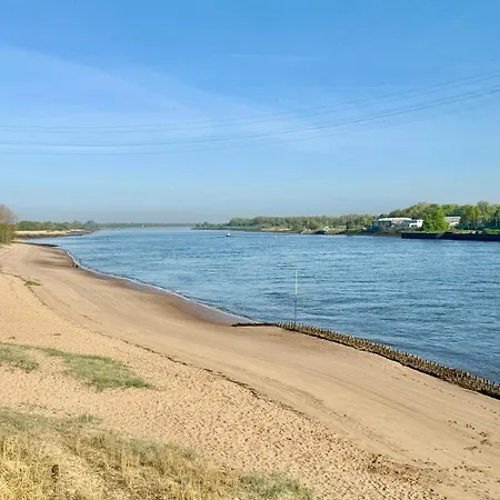 Gaestehaus Weserblick Am Weser-sandstrand Berne