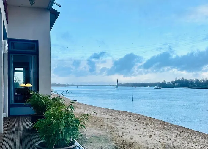 Gaestehaus Weserblick Am Weser-sandstrand Alloggio in famiglia Berne