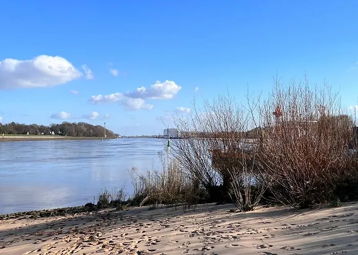 Gaestehaus Weserblick Am Weser-sandstrand Rum i privatbostad Berne
