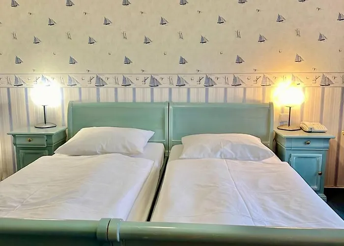 Gaestehaus Weserblick Am Weser-sandstrand * Berne