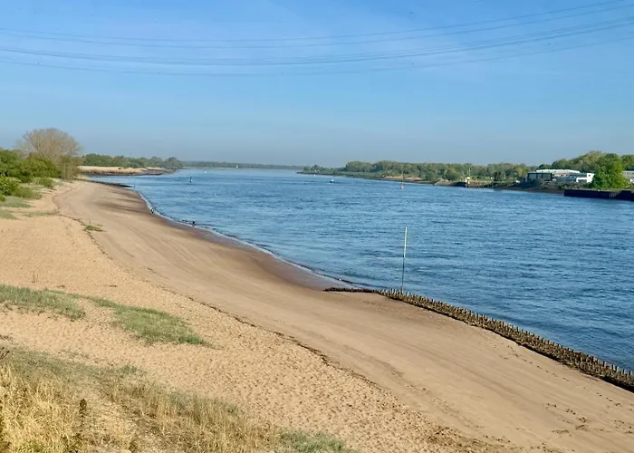 Gaestehaus Weserblick Am Weser-sandstrand * Berne